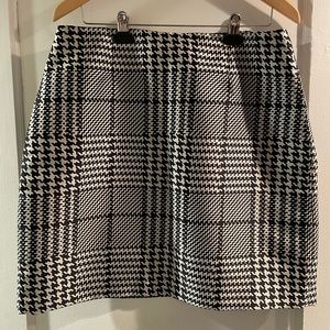 BRAND NEW WITH TAGS White House Black Market size 12 skirt